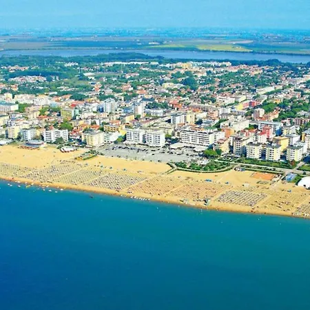 Modern Flat With Lovely Terrace In Lägenhet Bibione